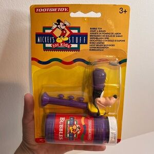 TOOTSIETOY Mickey’s Stuff for kids Goofy bubble blower and bubble bottle 1994